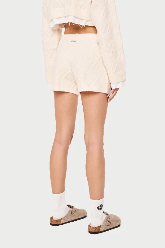 CABLE KNITTED SHORTS - OFF WHITE